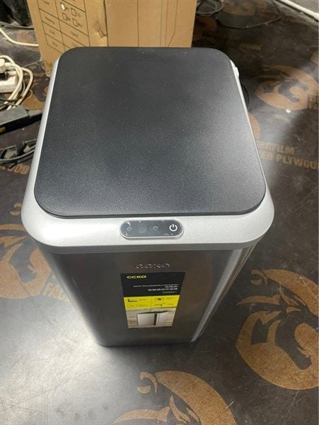 Thùng rác Cảm ứng Ccko