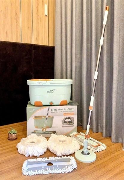 BỘ LAU NHÀ DOZZI ĐA NĂNG: (gồm 1 thùng, 1 cán, 4 bông lau).