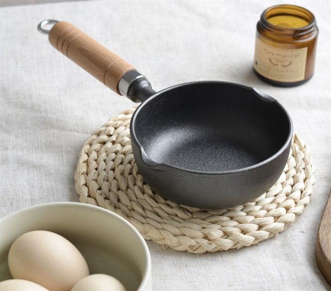 Quánh gang tay cầm