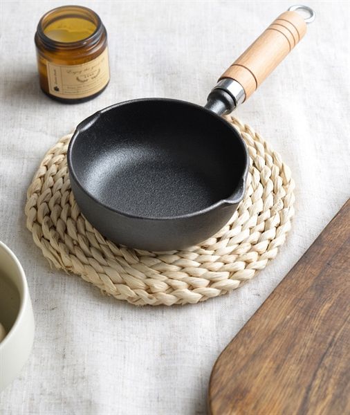 Quánh gang tay cầm