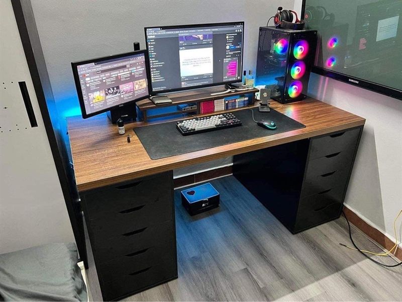 Bàn Gaming kèm hộc tủ