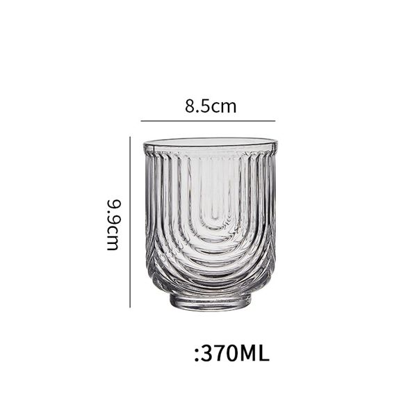 Ly thủy tinh hoa văn chữ U