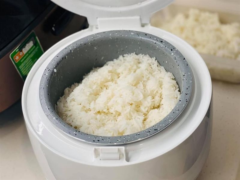 Nồi cơm điện Mini Lock Lock 0,8l Trắng