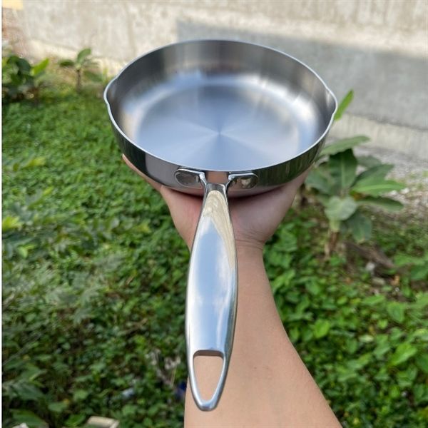 Chảo cạn Chockmen 20cm có 2 miệng rót