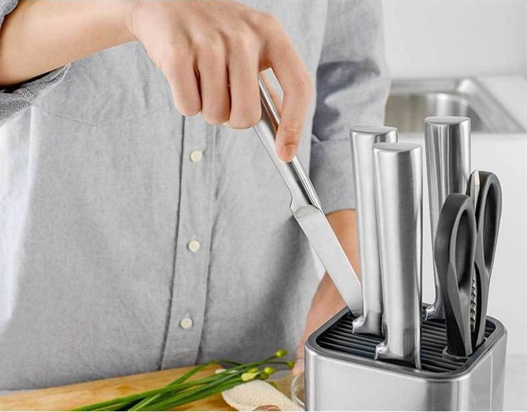 Giá Đựng Dao Inox Cao Cấp Thiết Kế Đa Năng, An Toàn và Tiện Lợi