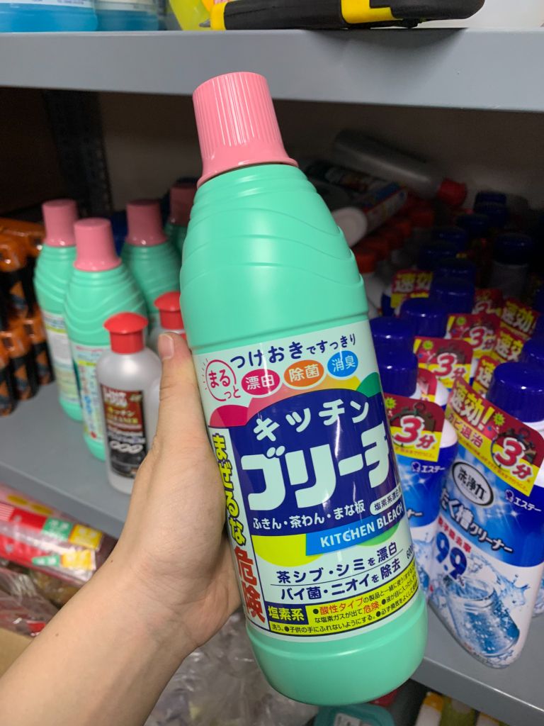 Chai tẩy rửa nhà bếp Nhật Bản 600ml