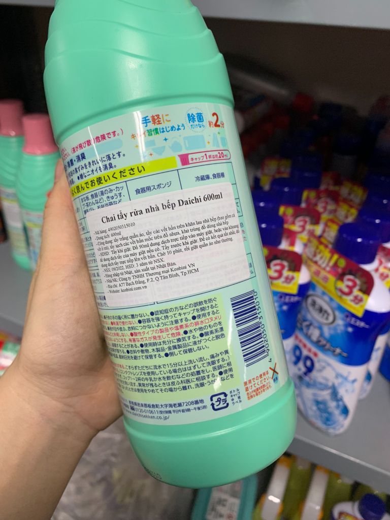 Chai tẩy rửa nhà bếp Nhật Bản 600ml