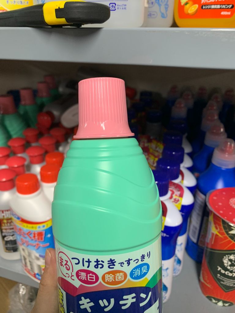 Chai tẩy rửa nhà bếp Nhật Bản 600ml