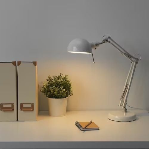 Đèn để bàn làm việc học bài FORSÅ IKEA