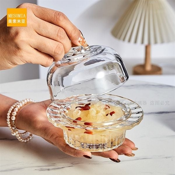 Chén thủy tinh cỡ nhỏ ăn chè ăn yến có nắp