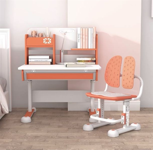 Bàn học công thái học MIGE có kệ