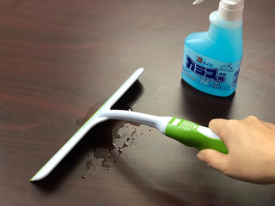 Dụng cụ lau kính Nhật ngắn