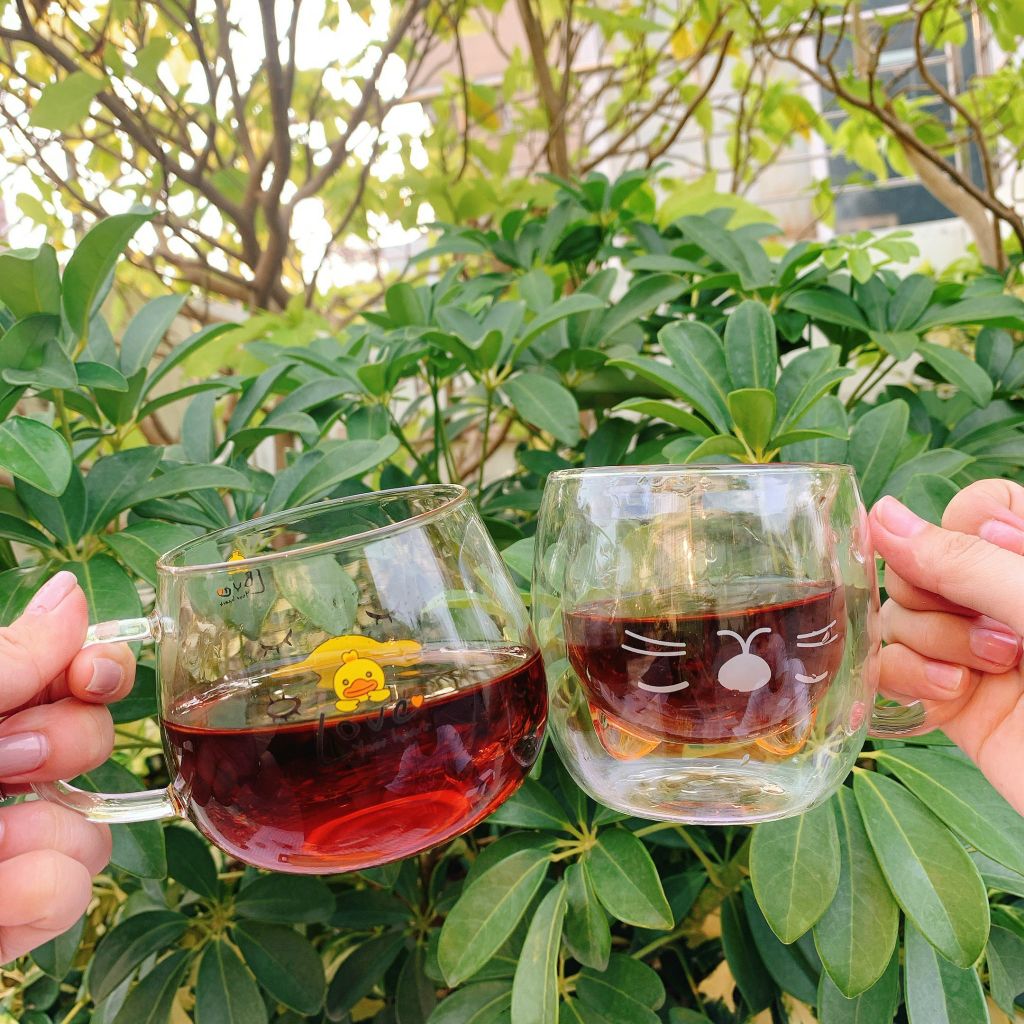 Ly thuỷ tinh có quai