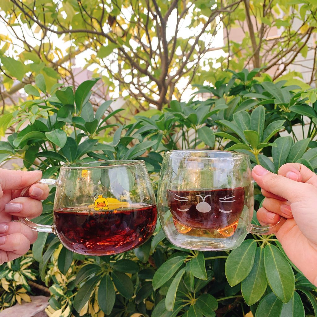 Ly thuỷ tinh có quai