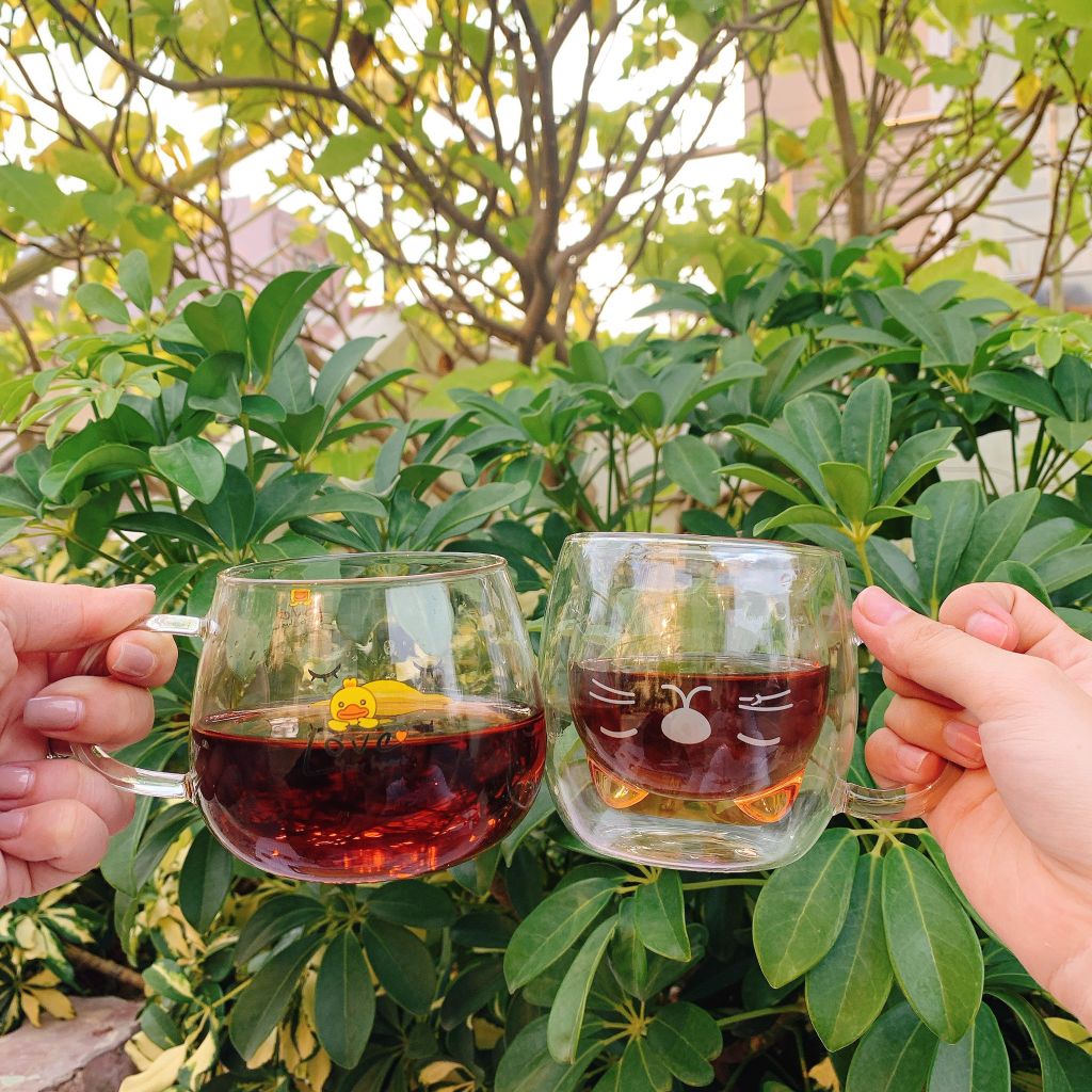 Ly thuỷ tinh có quai