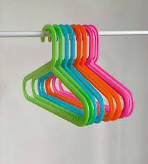 Móc treo quần áo mầu sắc IKEA BAGIS (set 8c)