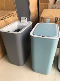 Thùng rác cảm ứng EKO 8L