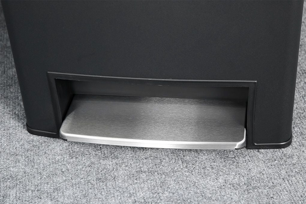 Thùng rác đạp lớn MEGA 40l 40*29*73cm MÀU ĐEN