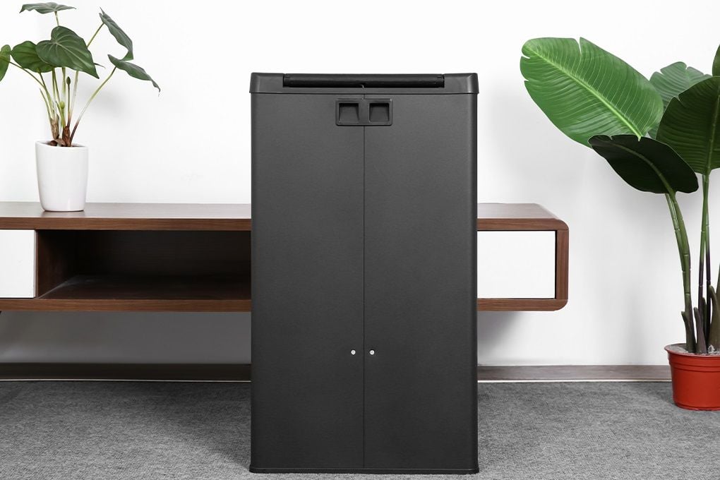 Thùng rác đạp lớn MEGA 40l 40*29*73cm MÀU ĐEN