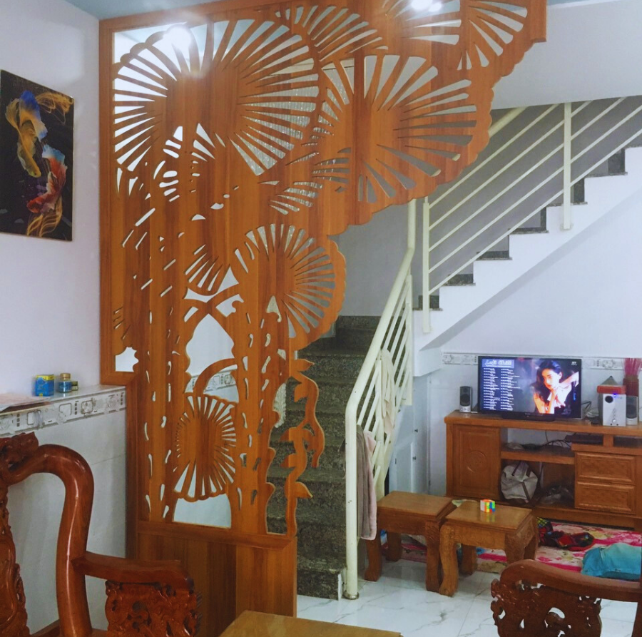 Vách phòng khách ngăn cầu thang PK17