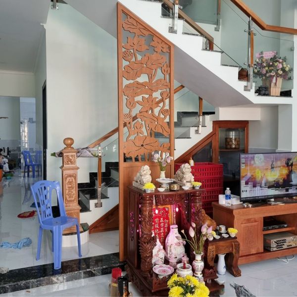  Vách cnc ông địa hoa văn hoa sen VOD18 