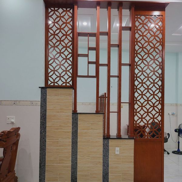  Vách ngăn cầu thang tam cấp CT25 