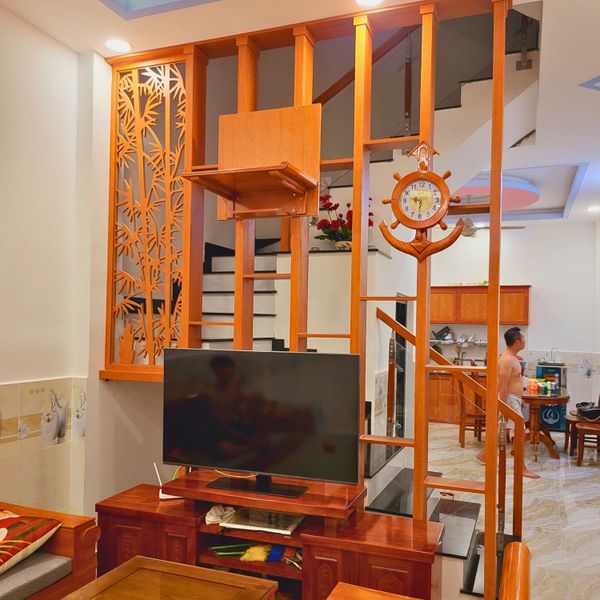 lam gỗ - vách ngăn phòng khách