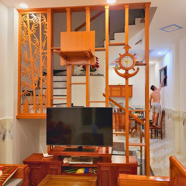 lam gỗ - vách ngăn phòng khách