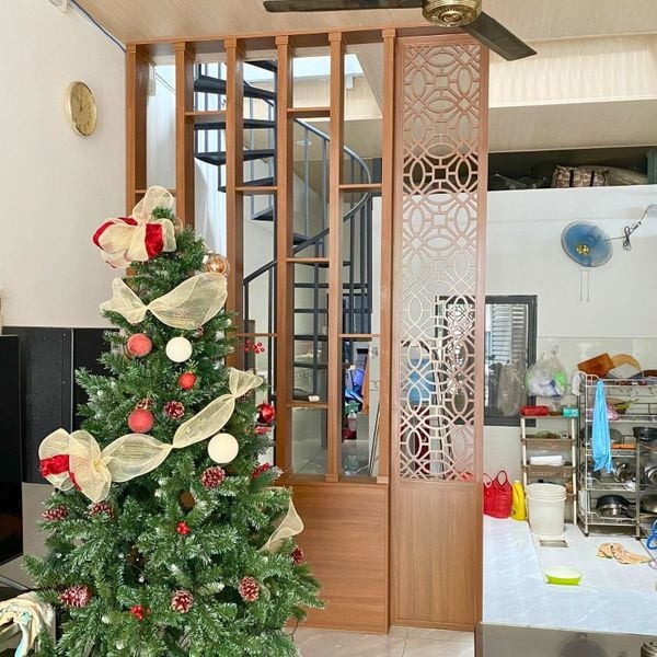  Vách ngăn phòng khách LG95 