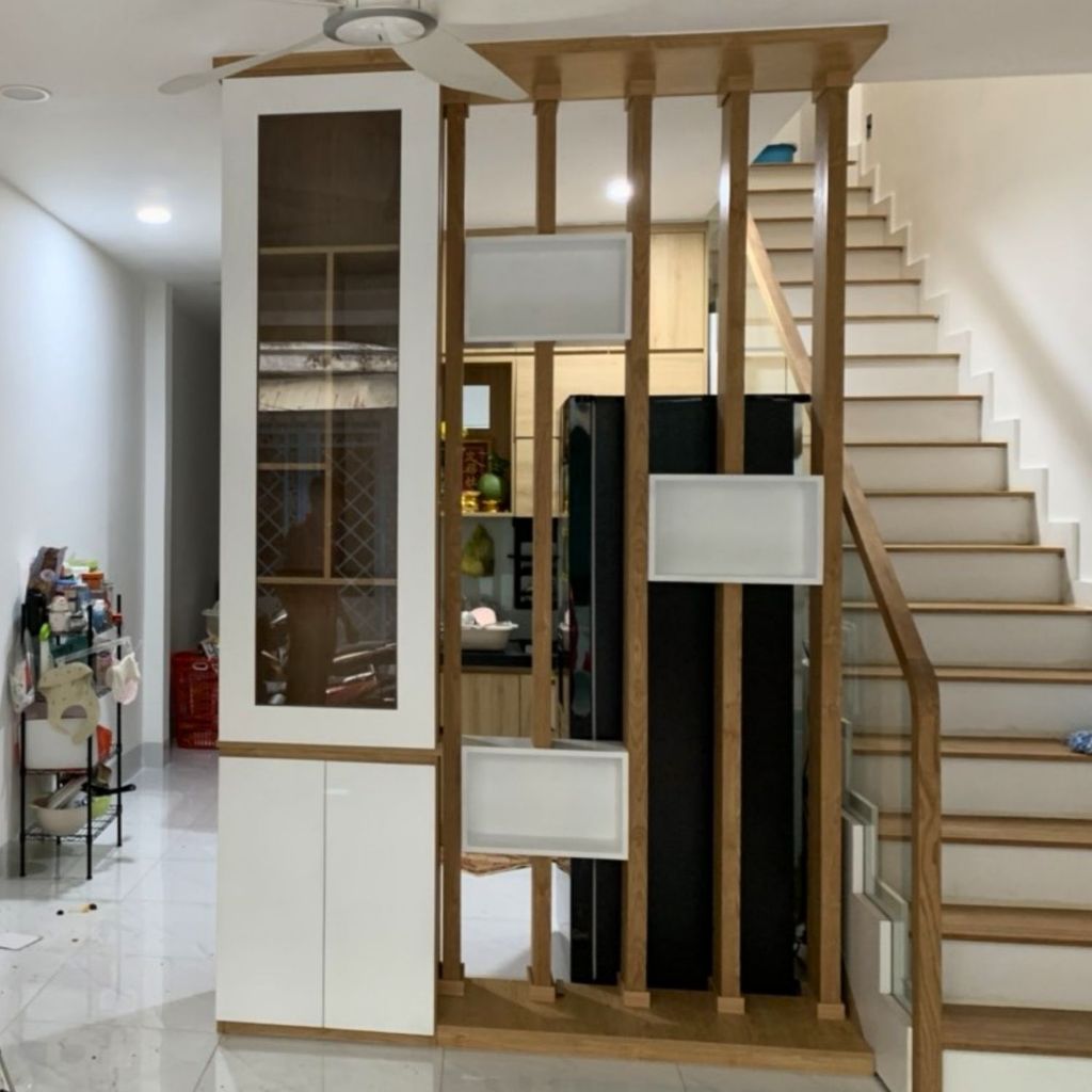 Vách cầu thang đẹp CT38