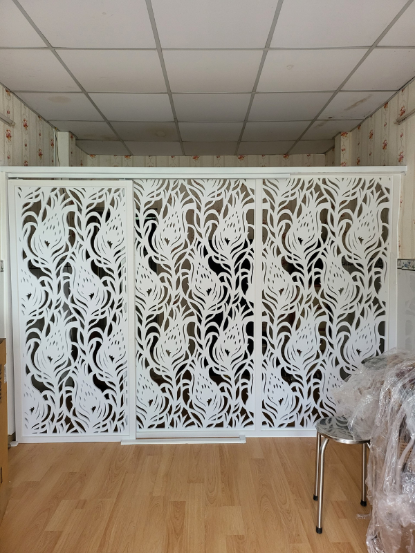 Vách ngăn cnc phòng bếp PB08
