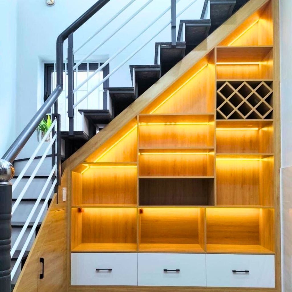 Kệ gỗ dưới cầu thang KCT10