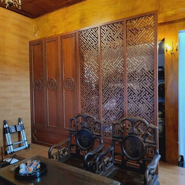 Vách cnc phòng thờ