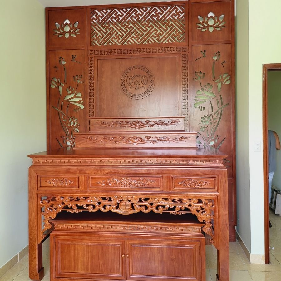 Vách ốp phòng thờ tinh tế PT16