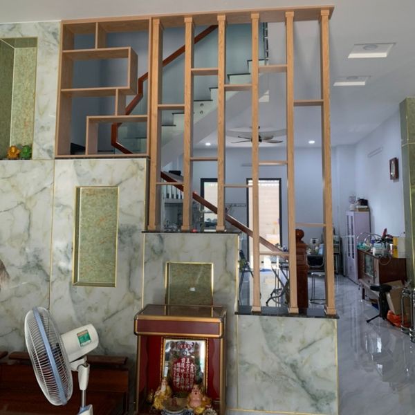 Vách cầu thang đẹp CT05