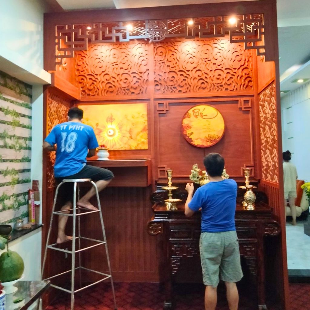 Vách ngăn phòng thờ PT152