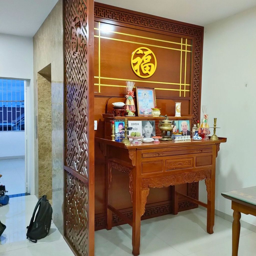 Vách cnc phòng thờ PT162