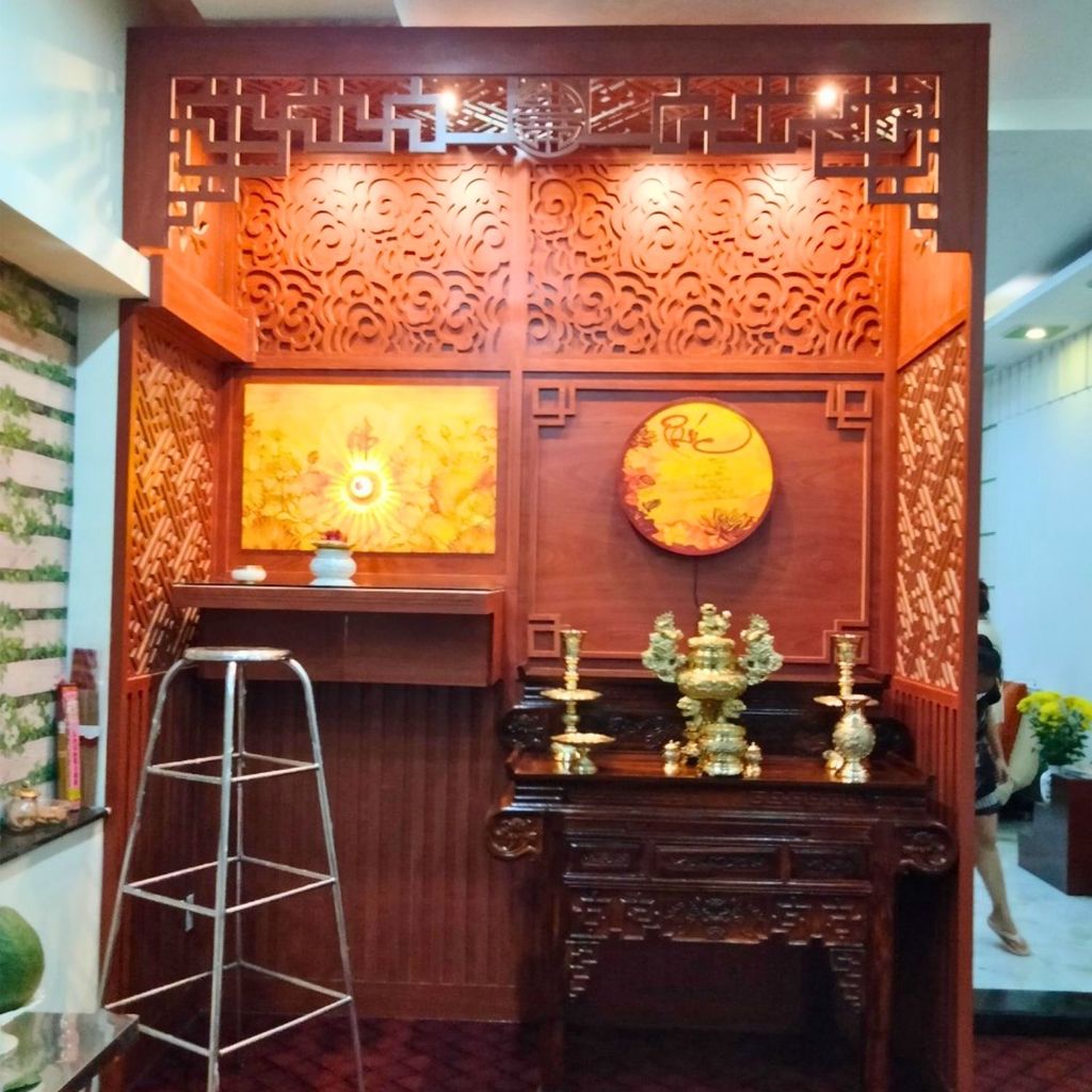 Vách ngăn phòng thờ PT152
