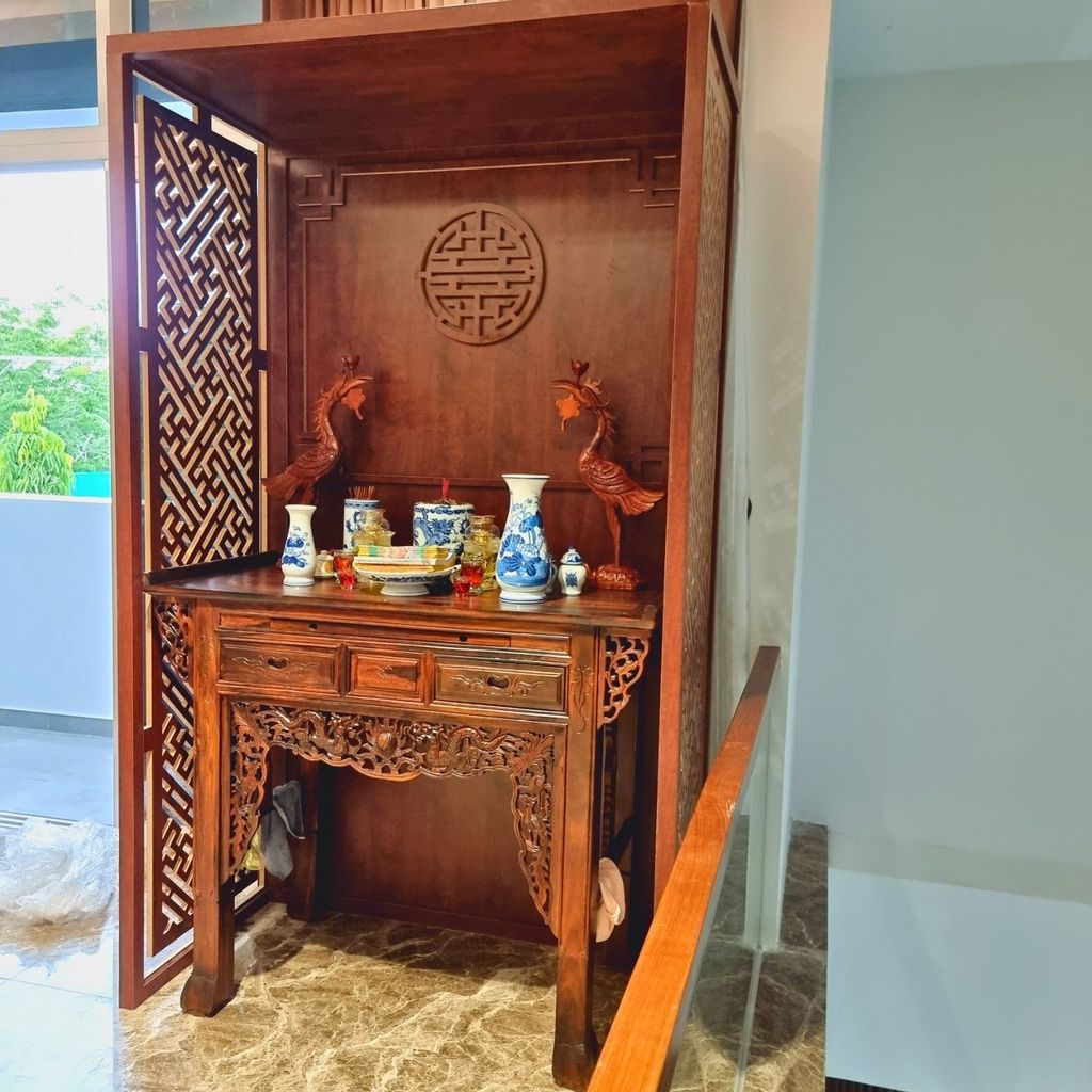 Vách ngăn phòng thờ PT183