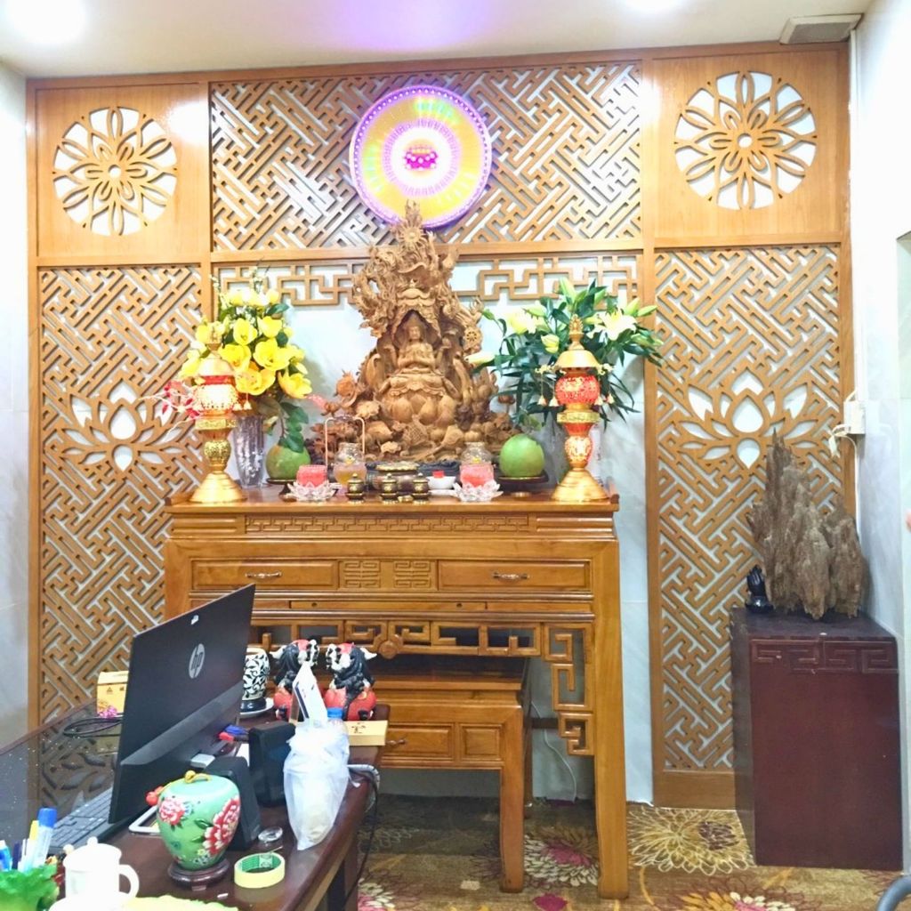 Vách ngăn bàn thờ PT156