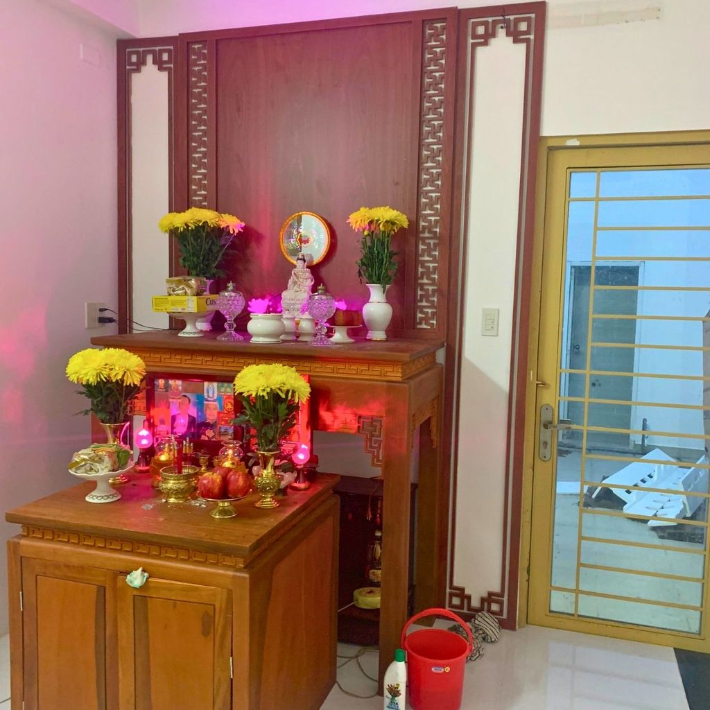 Mẫu vách ngăn phòng thờ PT150