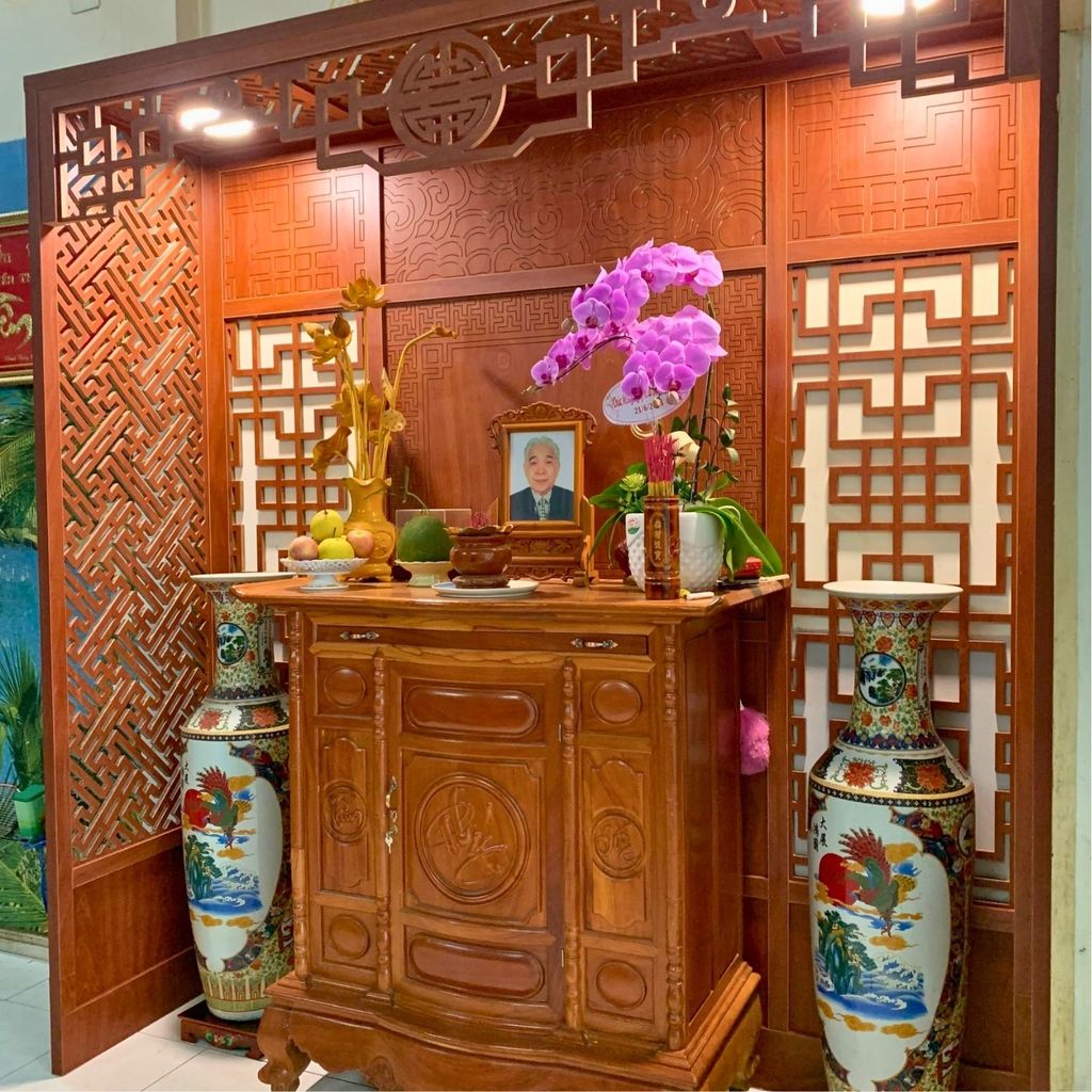 Vách phòng thờ PT21