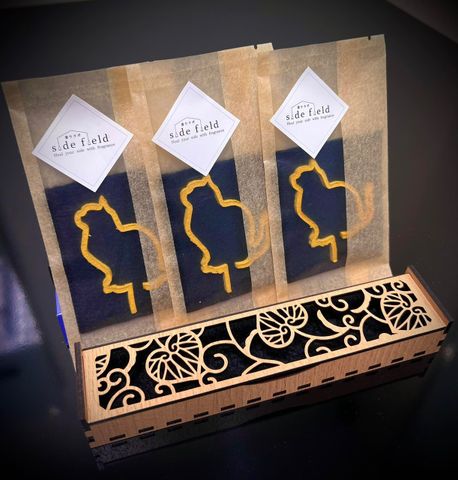 Hộp đựng hương bằng gỗ và Hương