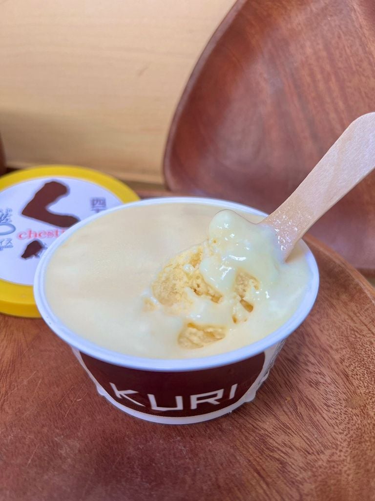 Kem Vị Hạt Dẻ「高知アイス　四万十のくりアイス」