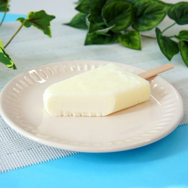 Kem Que Sữa Hoa Hồng Trắng「白バラ牛乳アイスバー」