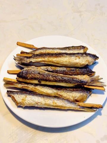  Cá nhồng xiên que rút xương 