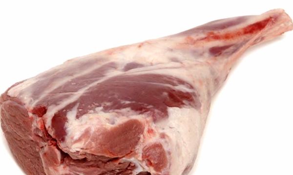  Đùi cừu có xương 