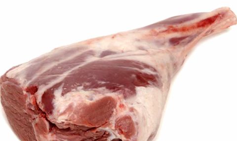  Đùi cừu có xương 