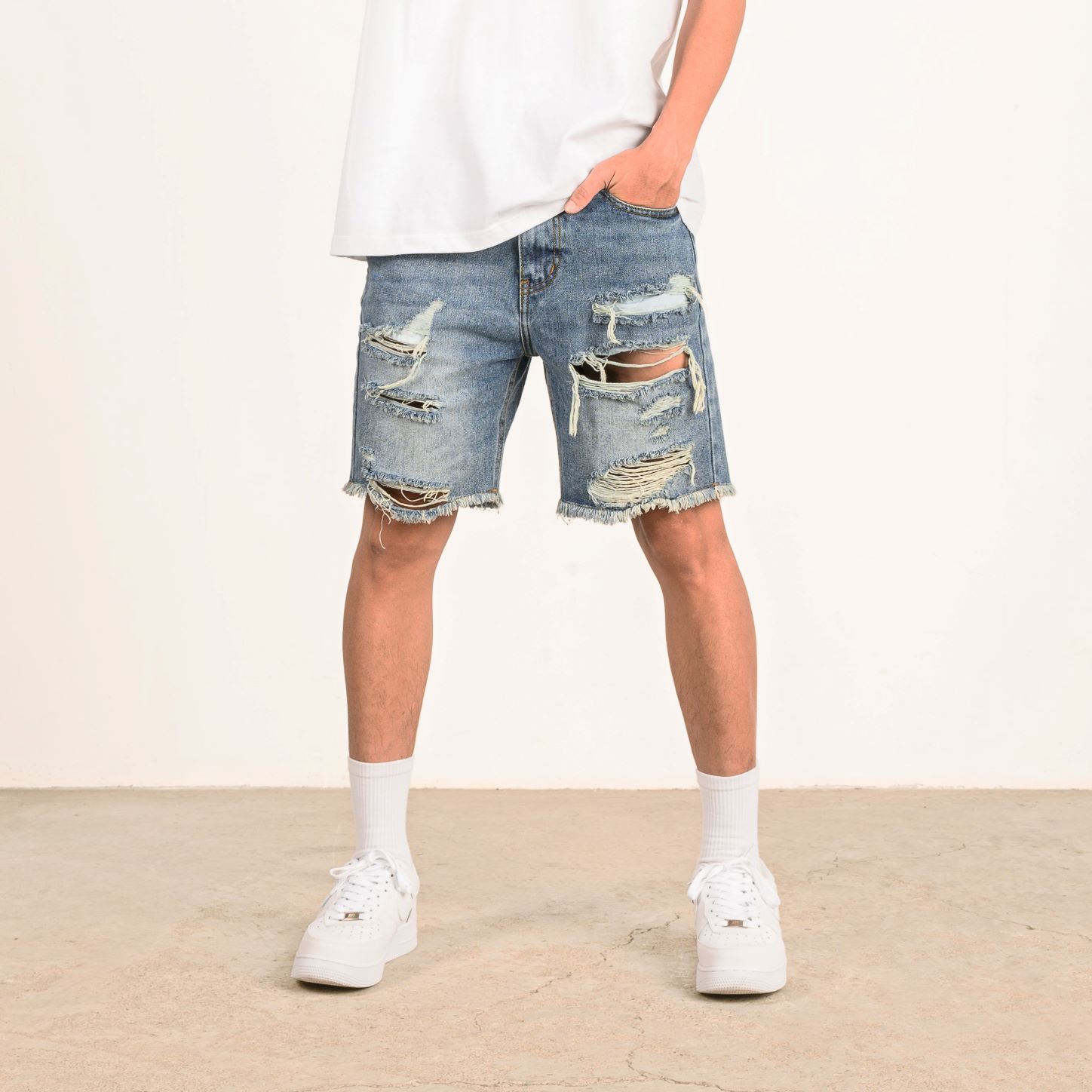  SJ20 - DISTRESSED DENIM SHORTS - MID BLUE 