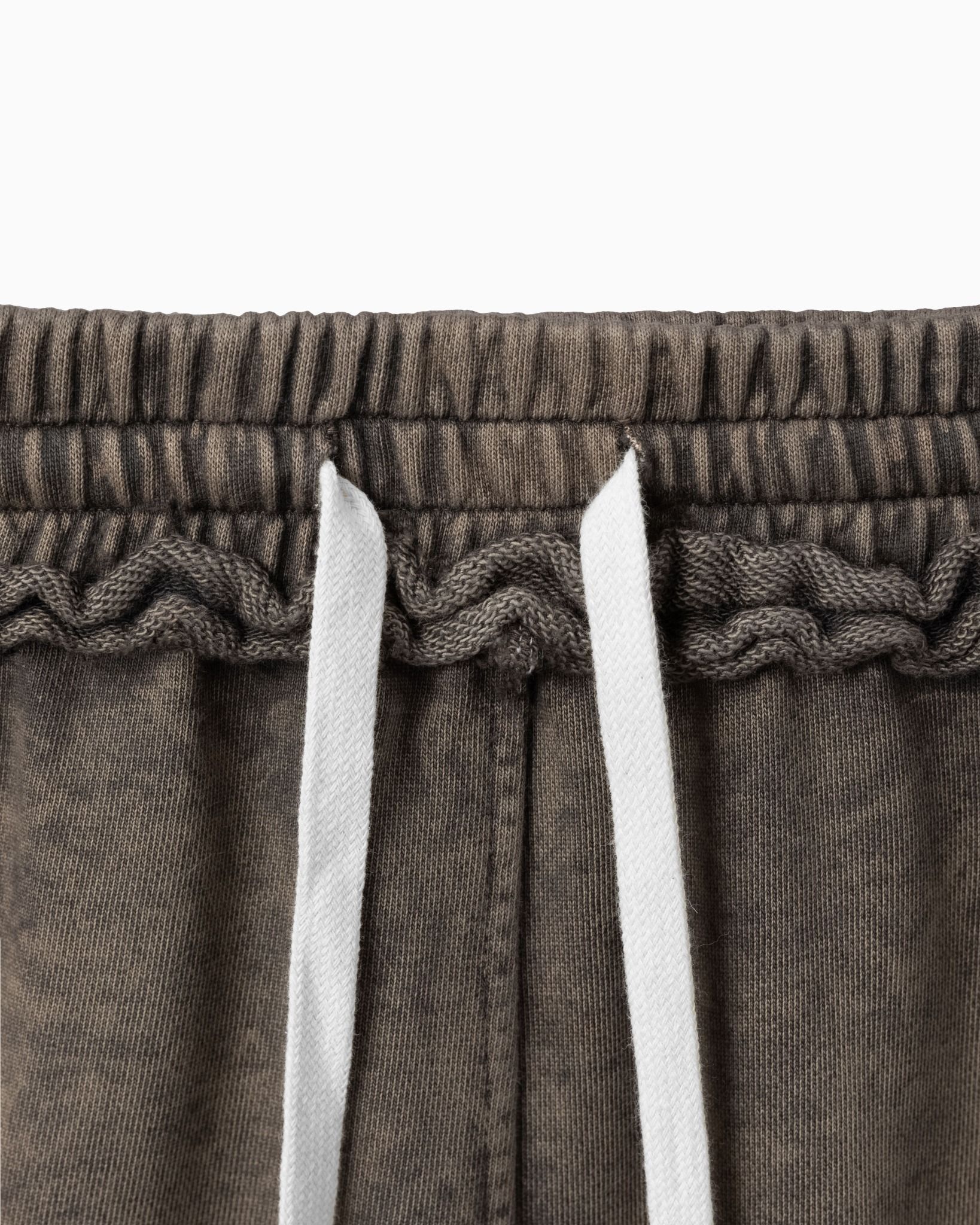  SNC6 - 'INTROVERSE' WASHED CARGO SHORTS - MOCHA 